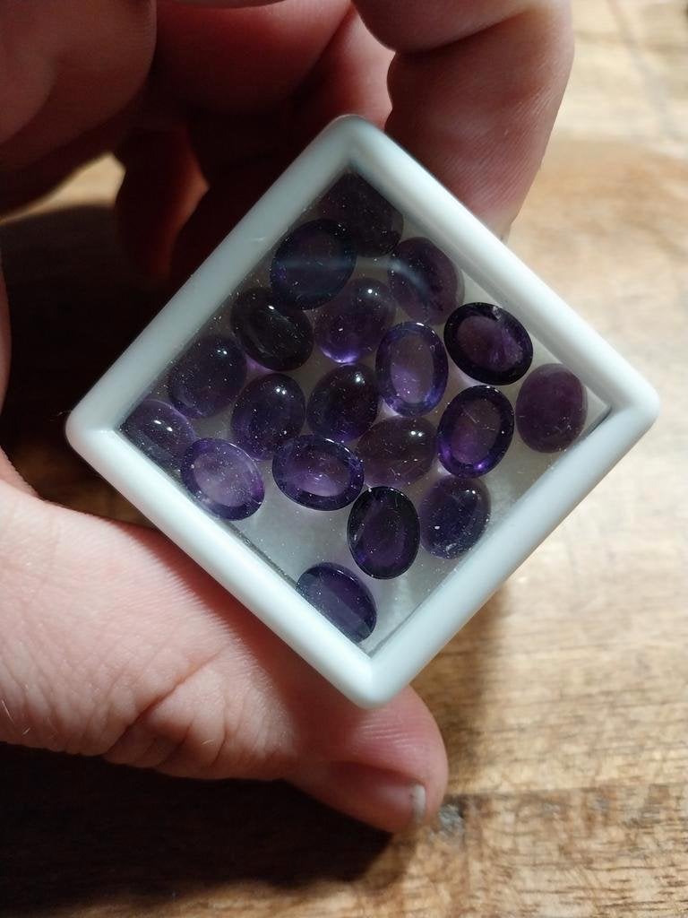 Mooie amethist cabochons middel voormaat, Ophalen of Verzenden