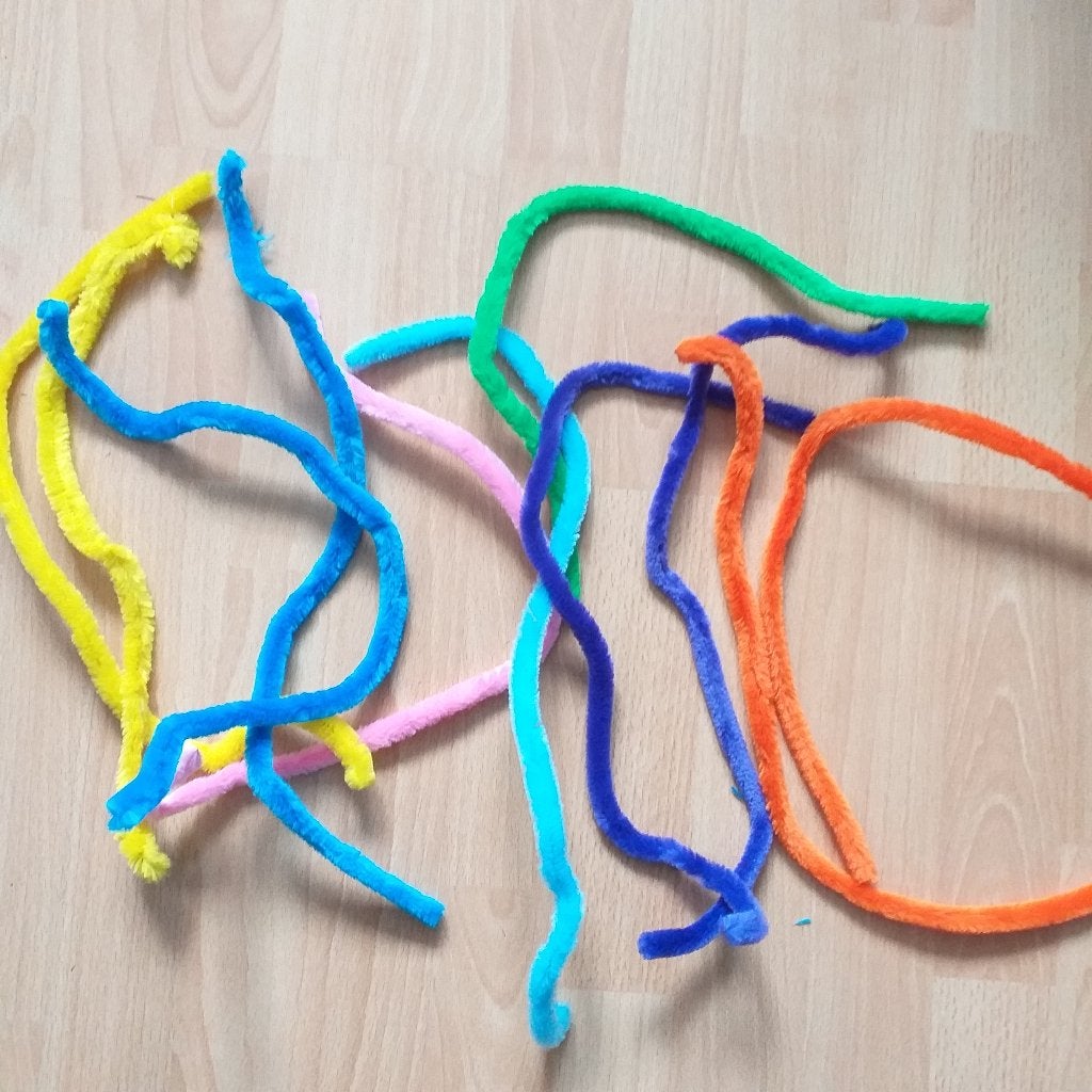 Knutselspullen, Meerkleurig, Ophalen of Verzenden, Zo goed als nieuw, Overige materialen