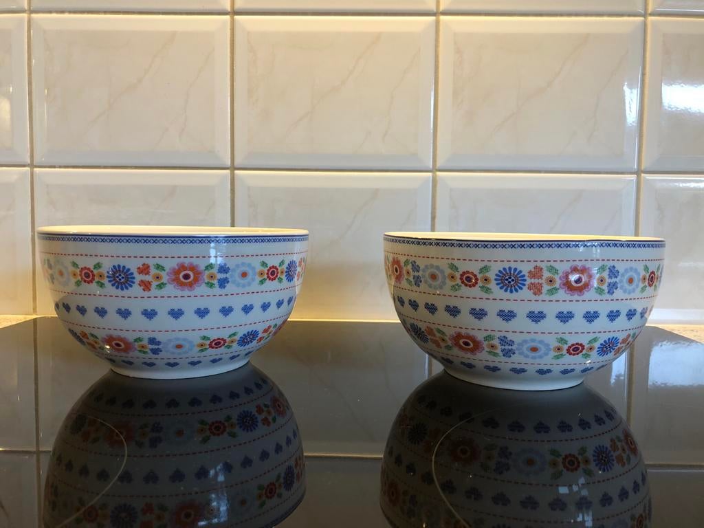 Kakelbont Yvon Jaspers 2 nog nieuwe schalen, Huis en Inrichting, Keramiek, Nieuw, Ophalen of Verzenden, Schaal of Schalen