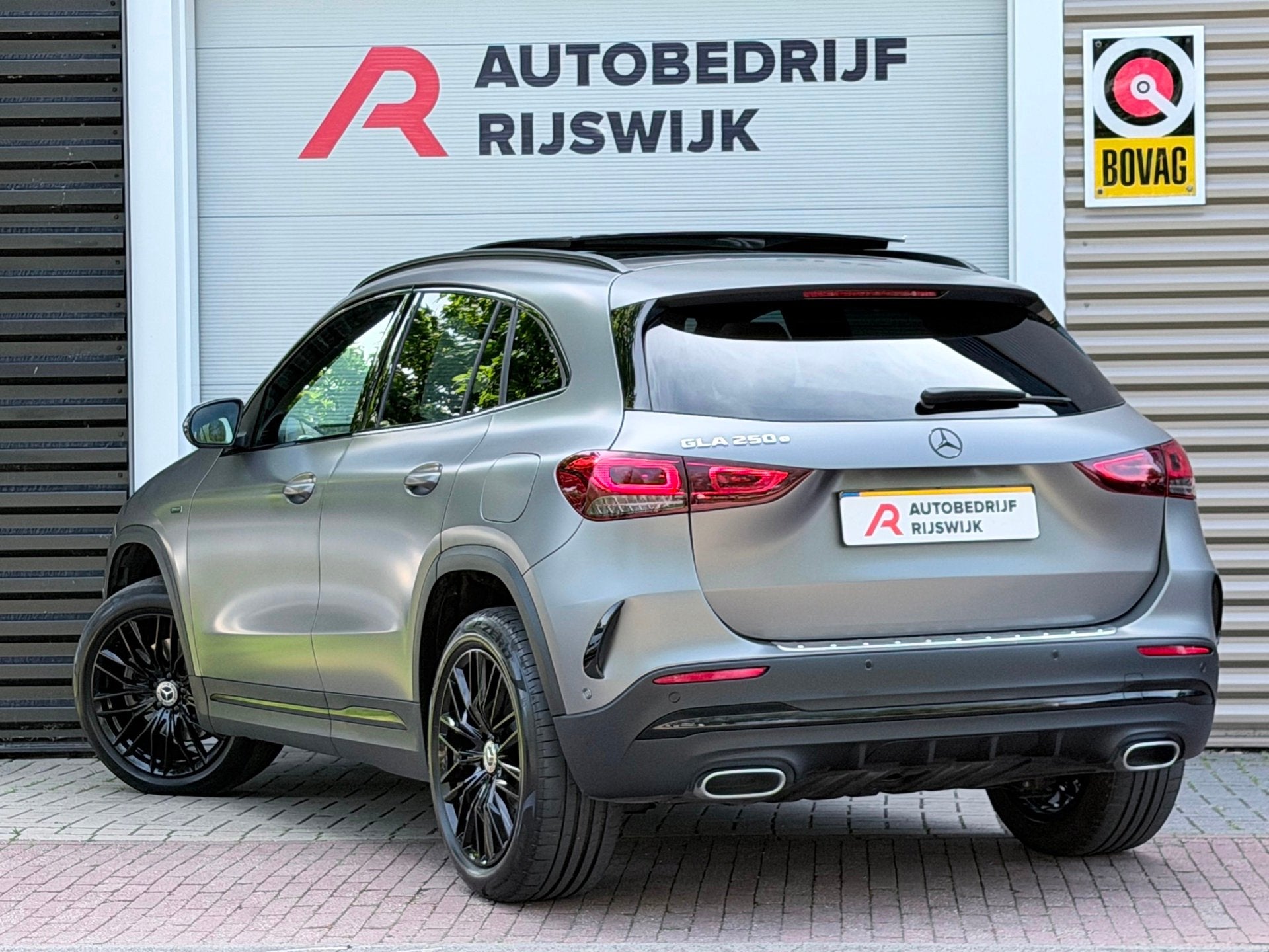 Mercedes-Benz GLA-klasse 250 e AMG Limited Pano/Memory/360/H, Auto's, Mercedes-Benz, 12 maanden, 15 kWh, Alcantara, Plug-in hybride