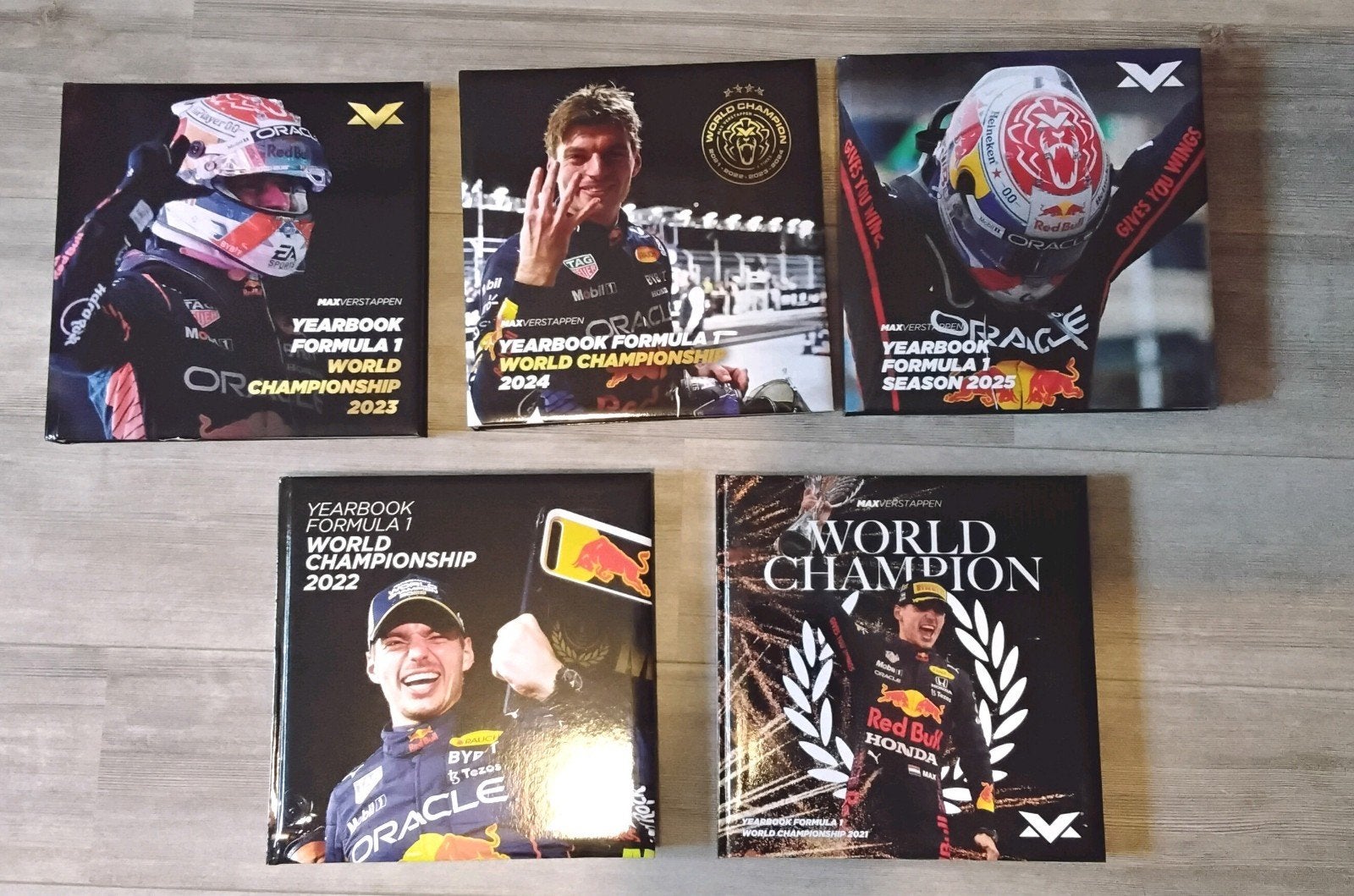 Max Verstappen jaarboeken 2021 t/m 2025., Ophalen of Verzenden, Nieuw, Formule 1
