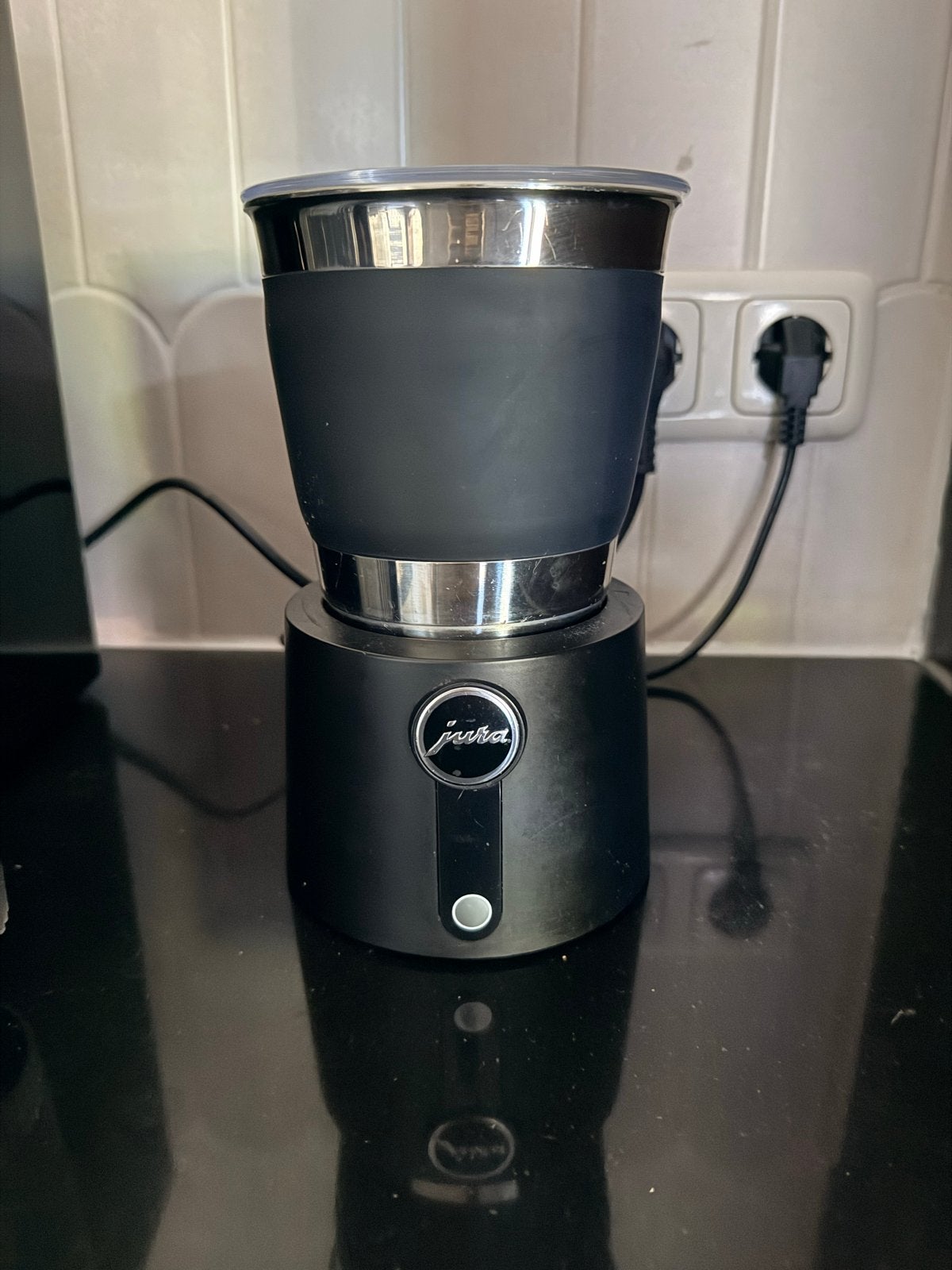 Jura ENA 8 koffiemachine met melkopschuimer, Witgoed en Apparatuur, Koffiezetapparaten, Afneembaar waterreservoir, Gebruikt, Koffiemachine
