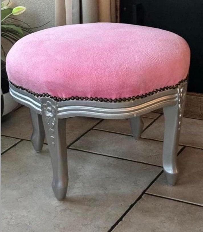 Roze poef / krukje voor meidenkamer - zilveren details, Huis en Inrichting, Ophalen of Verzenden, Gebruikt, Overige materialen