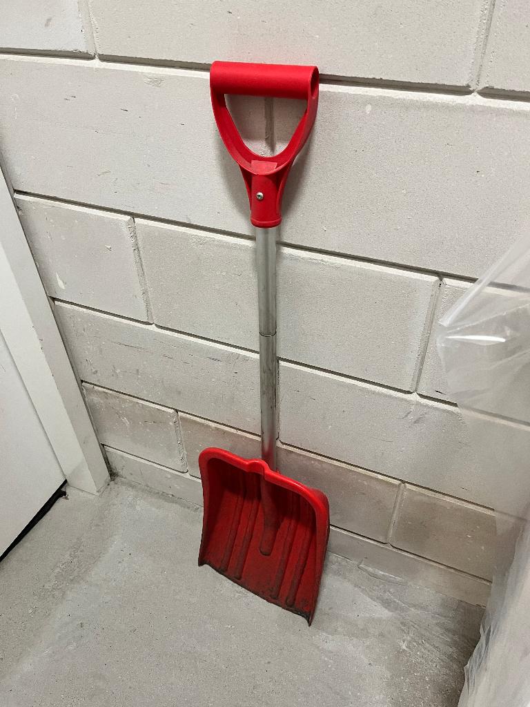 Sneeuwschep, aluminium en kunststof, Tuin en Terras, Ophalen, Gebruikt, Overige soorten