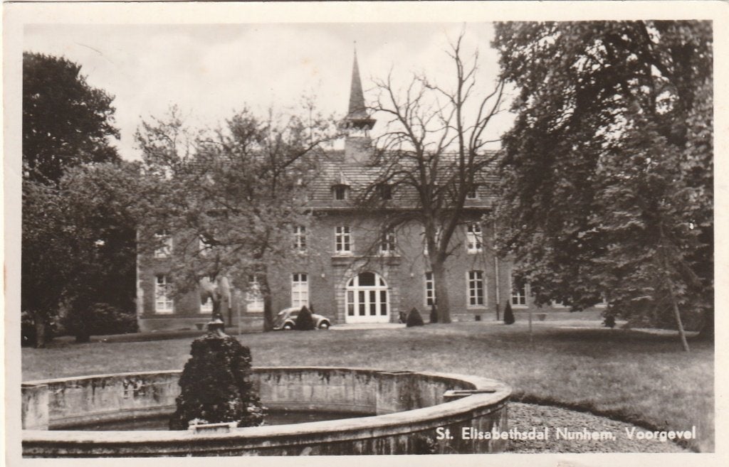NUNHEM St. Elisabethsdal Klooster met VW Kever, Verzamelen, Verzenden, 1940 tot 1960, Gelopen, Limburg