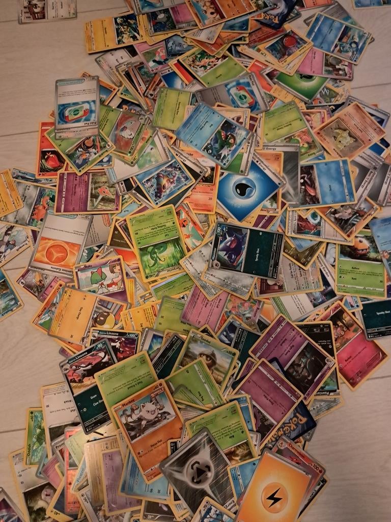 Bulk pokémon, Ophalen of Verzenden, Zo goed als nieuw, Meerdere kaarten, Foil
