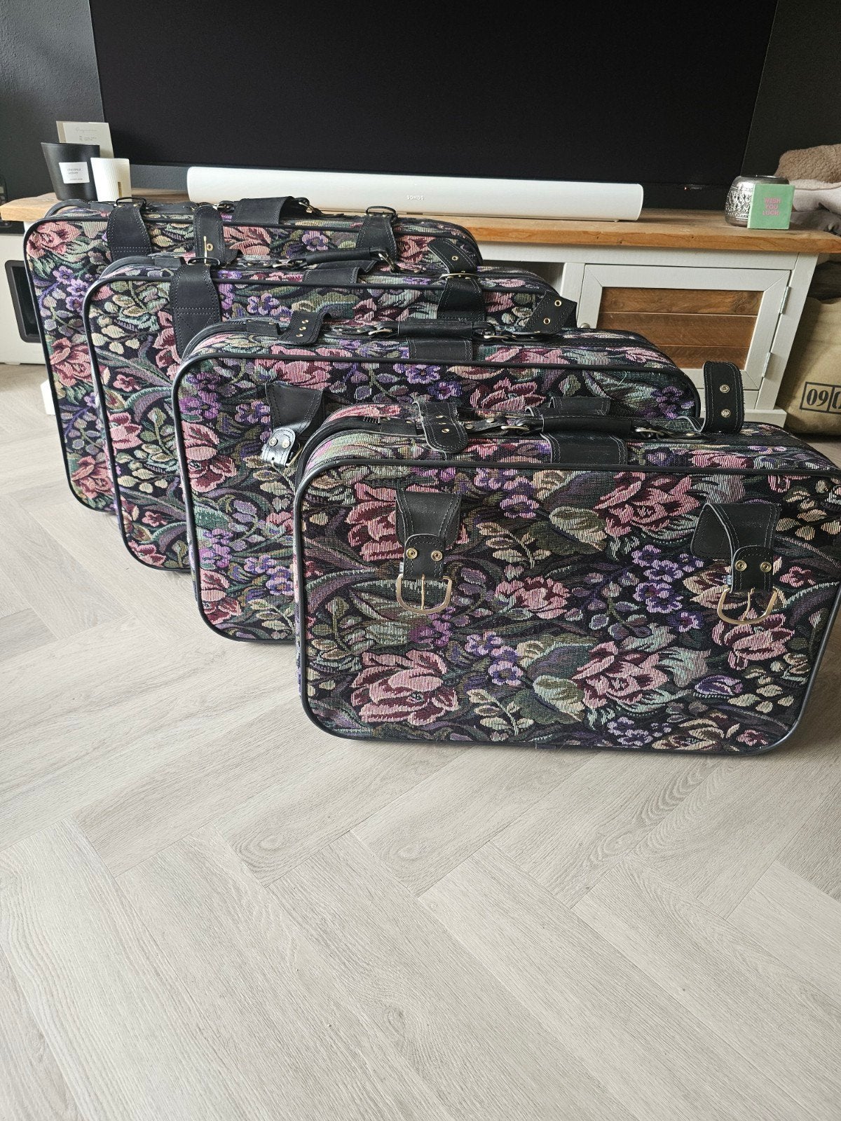 Retro Matroesjka Kofferset - 4 Stuks met Bloemenprint, Sieraden, Tassen en Uiterlijk, Ophalen of Verzenden