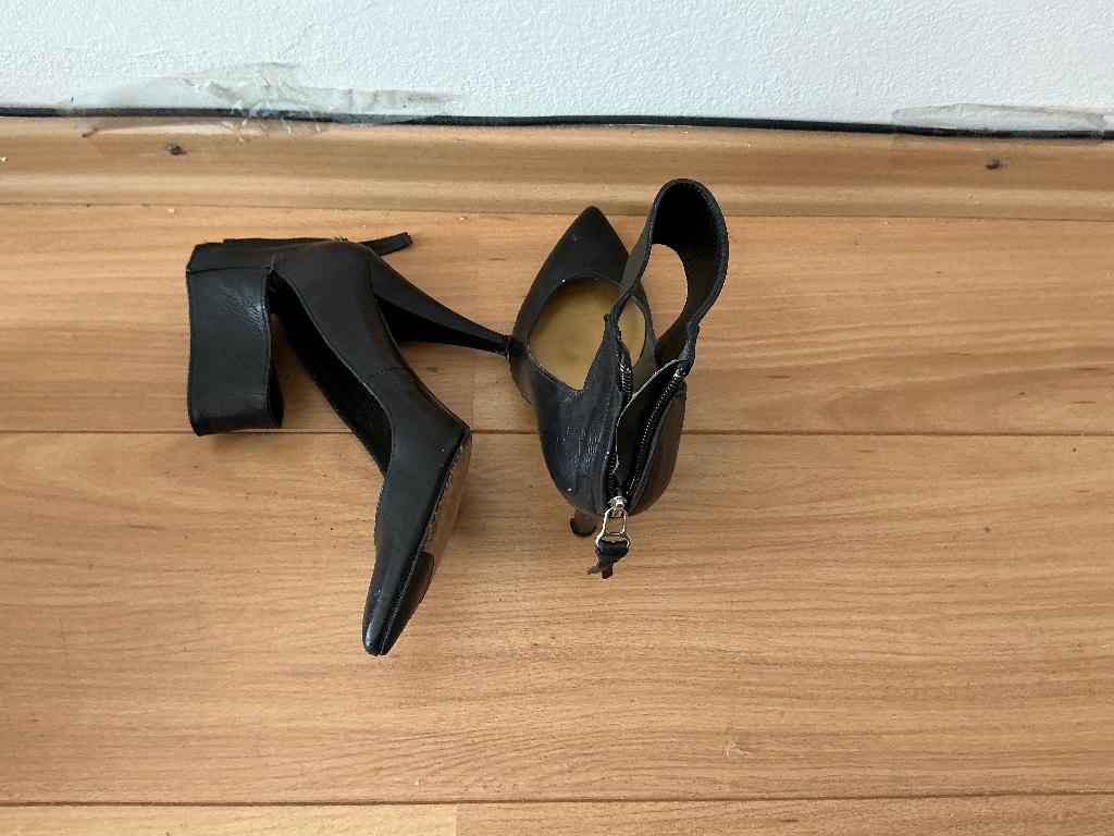 Te koop damesschoenen pumps chique, Zwart, Ophalen of Verzenden, Zo goed als nieuw, Schoenen met hoge hakken