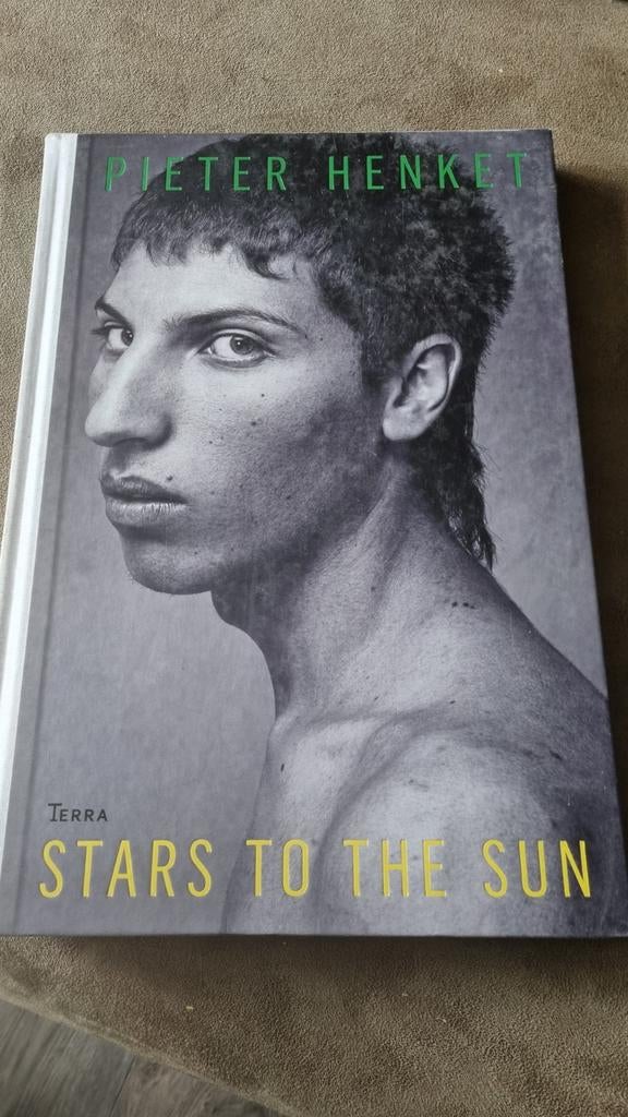 Pieter Henket - Stars to the Sun (Fotoboek), Boeken, Overige Boeken, Ophalen of Verzenden