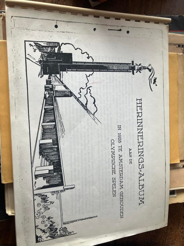 Uit 1928 Herinneringsalbum Olympische Spelen Amsterdam 1928, Ophalen of Verzenden