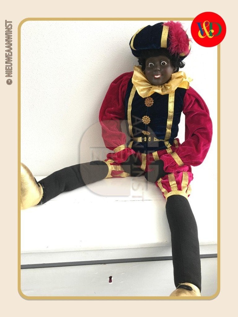 Nostalgische V&D etalage Piet pop - bordeauxrood/blauw 110cm, Diversen, Verzenden, Zo goed als nieuw