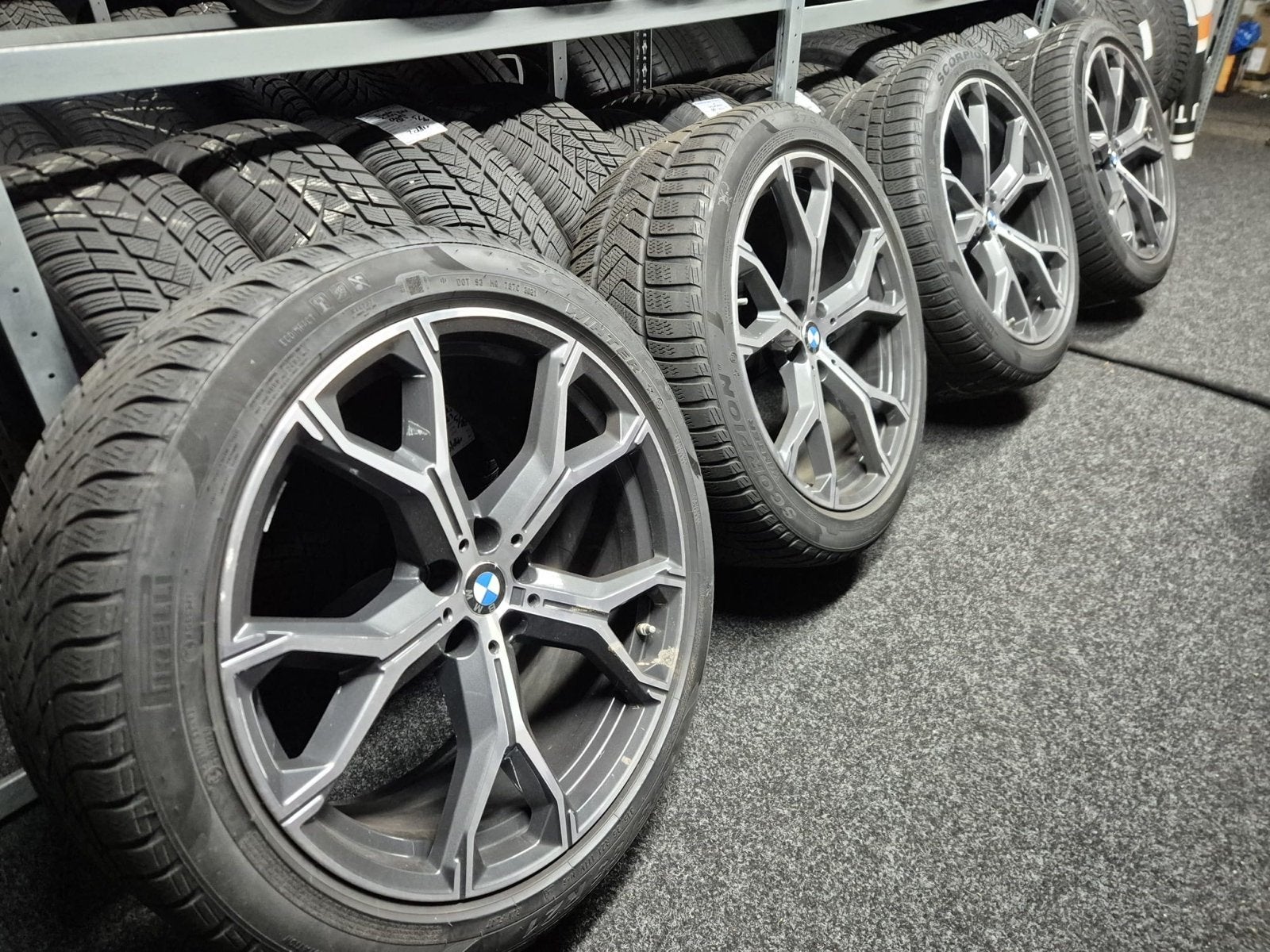 Originele BMW X5 21 inch 741M winterset – Pirelli – 2022*, Ophalen, Gebruikt, 275 mm, Banden en Velgen