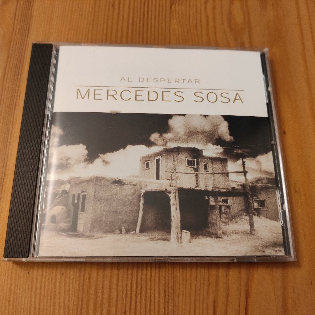 Mercedes Sosa - Al Despertar CD, Gebruikt, Ophalen of Verzenden, Latijns-Amerikaans, Inclusief doosje