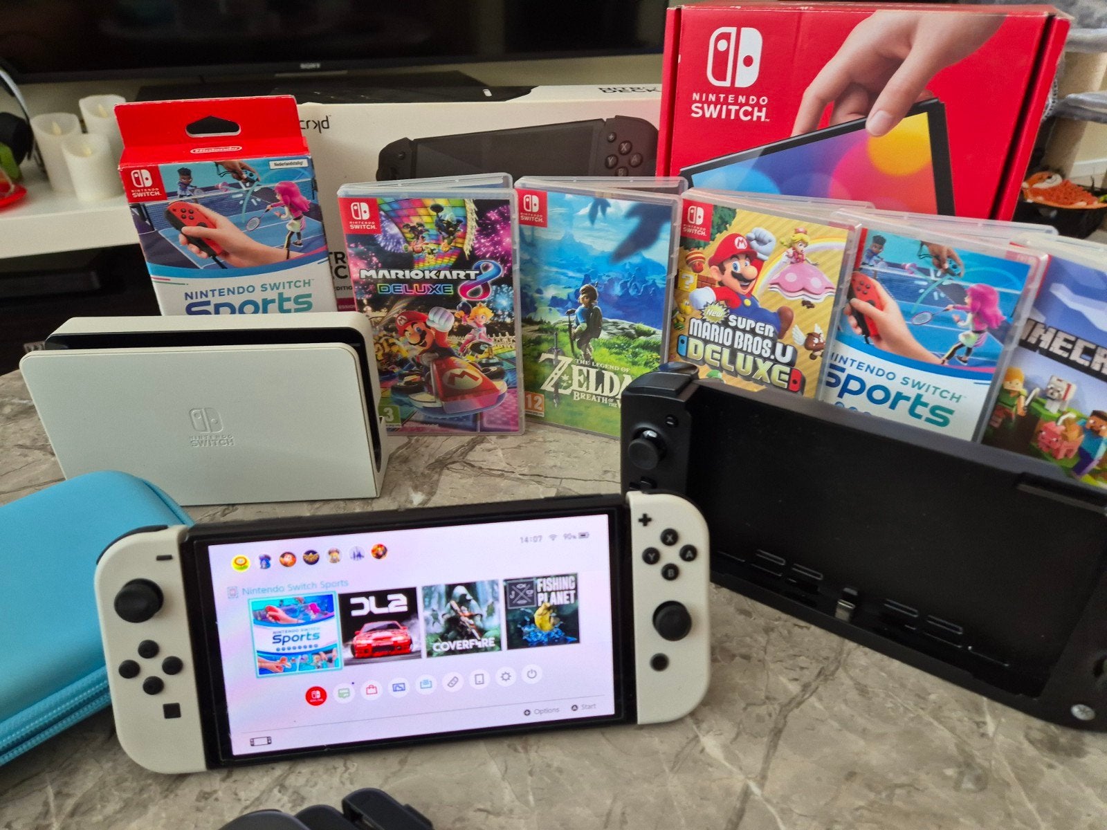 Nintendo Switch OLED –Mega set + 5 games + Nitro Deck, Spelcomputers en Games, Ophalen of Verzenden, Zo goed als nieuw, Switch OLED