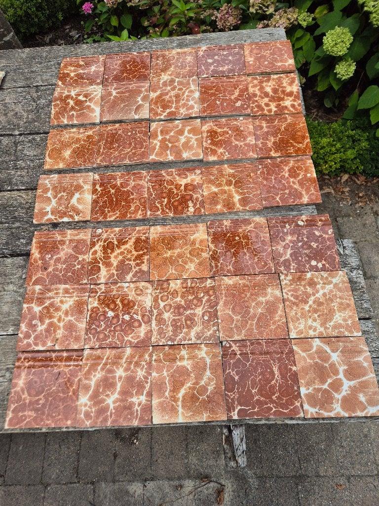 80 antieke plinttegels roodbruin gemarmerd, Ophalen