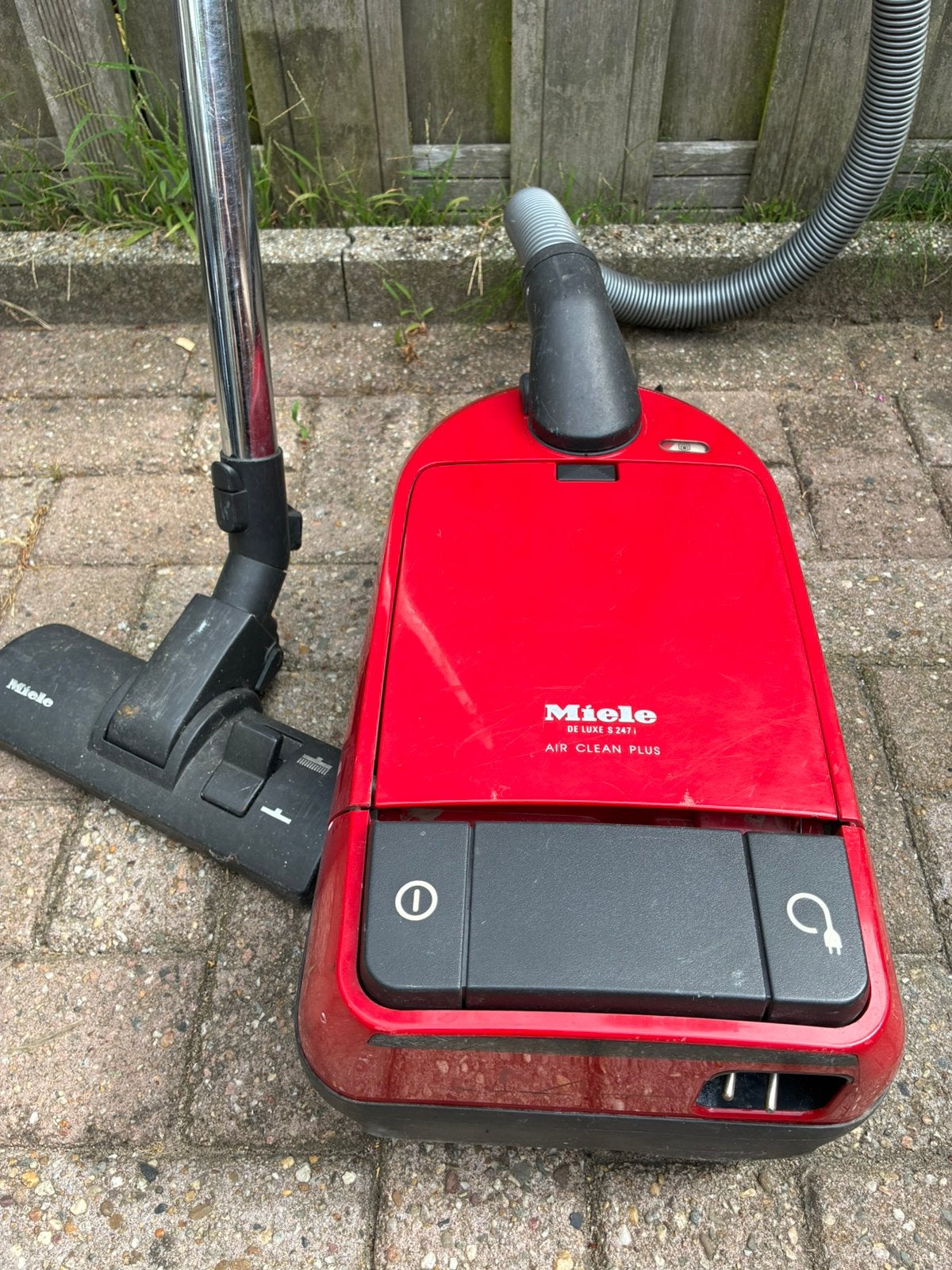 Miele DeLuxe S247 stofzuiger-krachtig en betrouwbaar, Witgoed en Apparatuur, Ophalen, Zo goed als nieuw