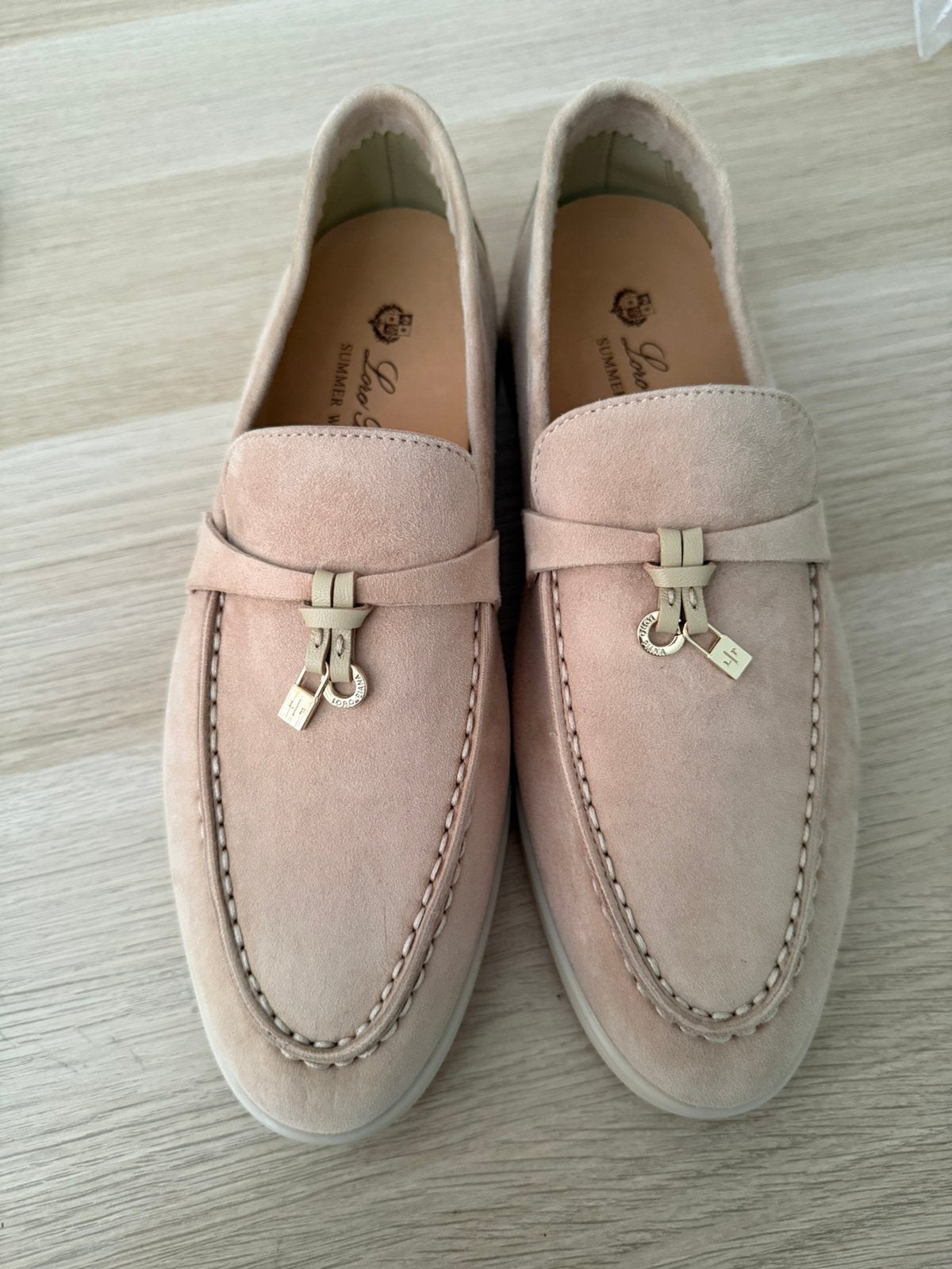 Loro piana summer walk Loafers, Kleding | Dames, Nieuw, Ophalen of Verzenden, Instappers, Beige