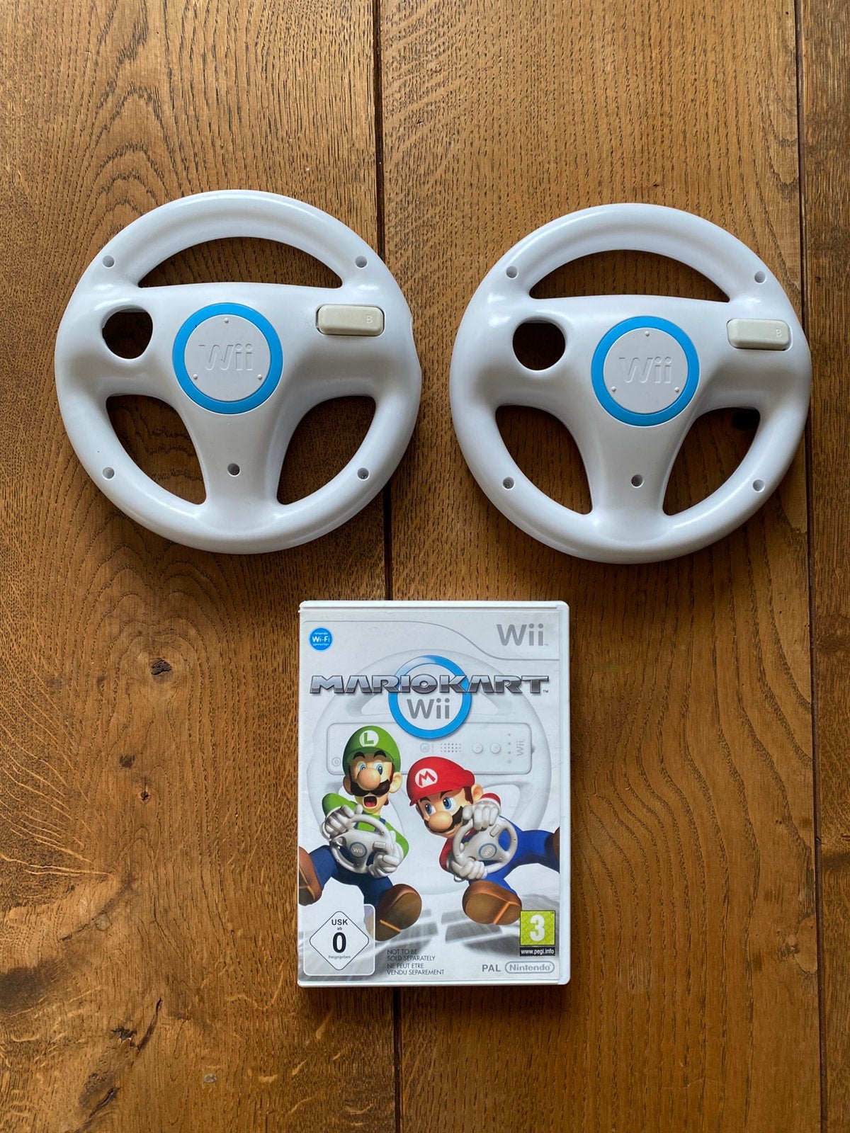 Mario Kart Wii + 2 originele stuurtjes, Ophalen of Verzenden, Zo goed als nieuw