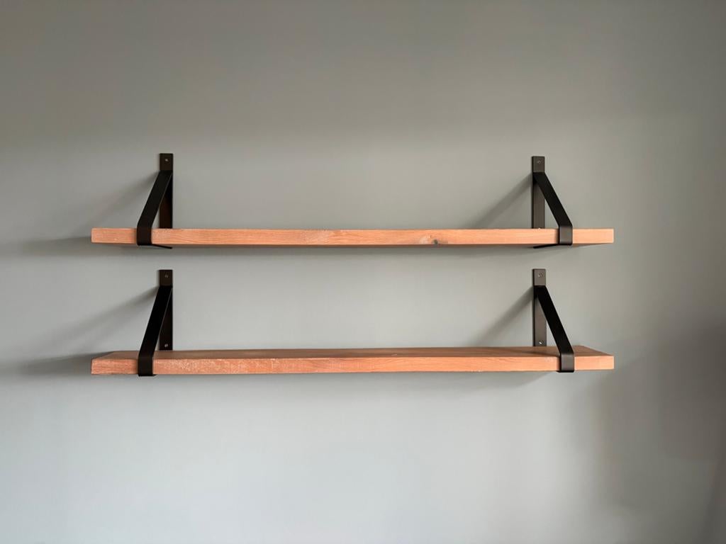 Set van 2 eikenhouten wandplanken met zwarte beugels, Ophalen, Zo goed als nieuw