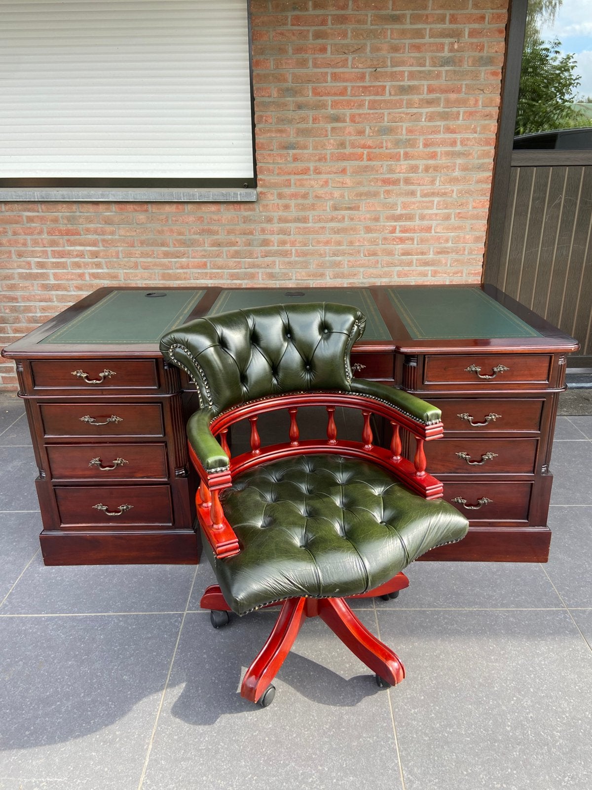 Engels bureau + bijpassende bureaustoel, Ophalen