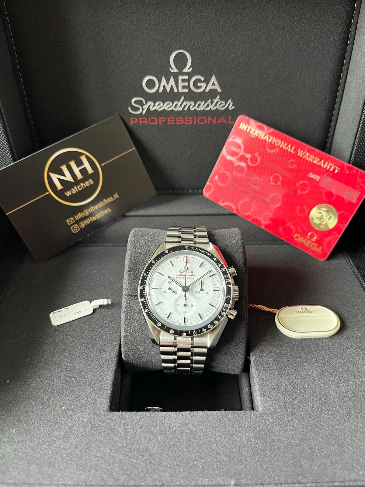 Omega Speedmaster White 310.30.42.50.04.001 11/2024, Ophalen, Staal, Staal, Polshorloge