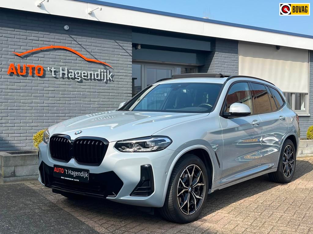 BMW X3 XDrive20i High Exe pano trekh M Sport 1EIG leder, Auto's, BMW, 1998 cc, Automatische klimaatregeling, Gebruikt, Zwart