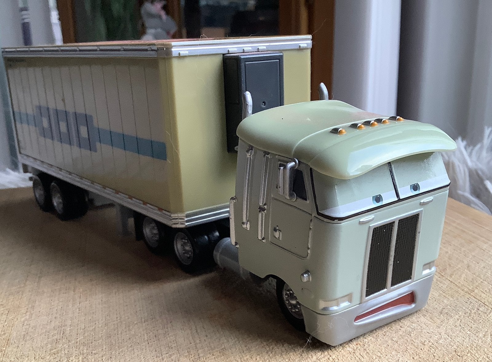 Zeldzame Cars Disney vrachtwagen Ben Cranklesshaft, Ophalen of Verzenden, Zo goed als nieuw, Bus of Vrachtwagen