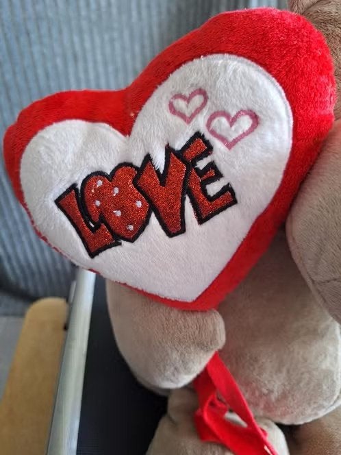 Nijlpaard love knuffel h, Overige typen, Onbekend, Nieuw, Ophalen of Verzenden
