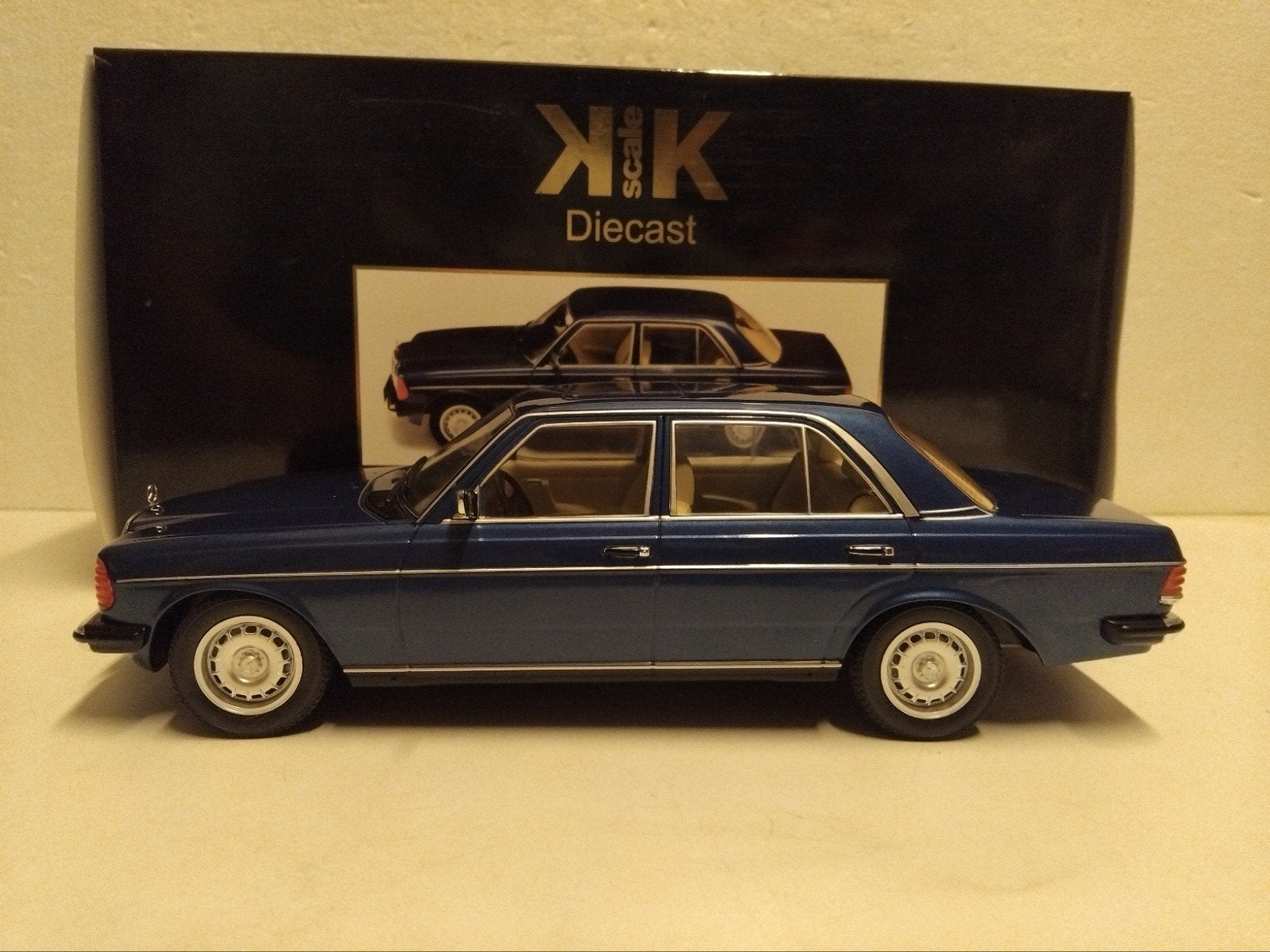 Mercedes Benz 280 E sedan W123  blauw KK Limited 1:18 KRD, Ophalen of Verzenden, Zo goed als nieuw, Auto, Overige merken