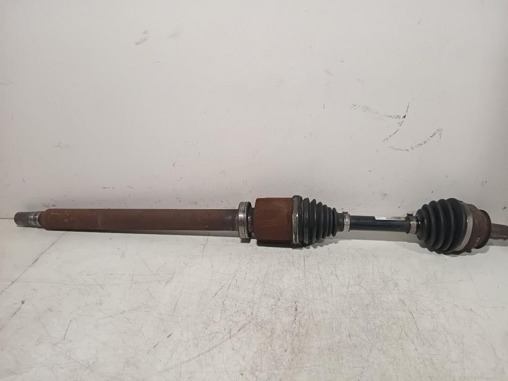 Aandrijfas rechts voor Volvo V60, Onderdelen@venauto.nl, Van der Ven Autorecycling B.V., Gebruikt, Ettenseweg 76, 4706 PB Roosendaal, The Netherlands