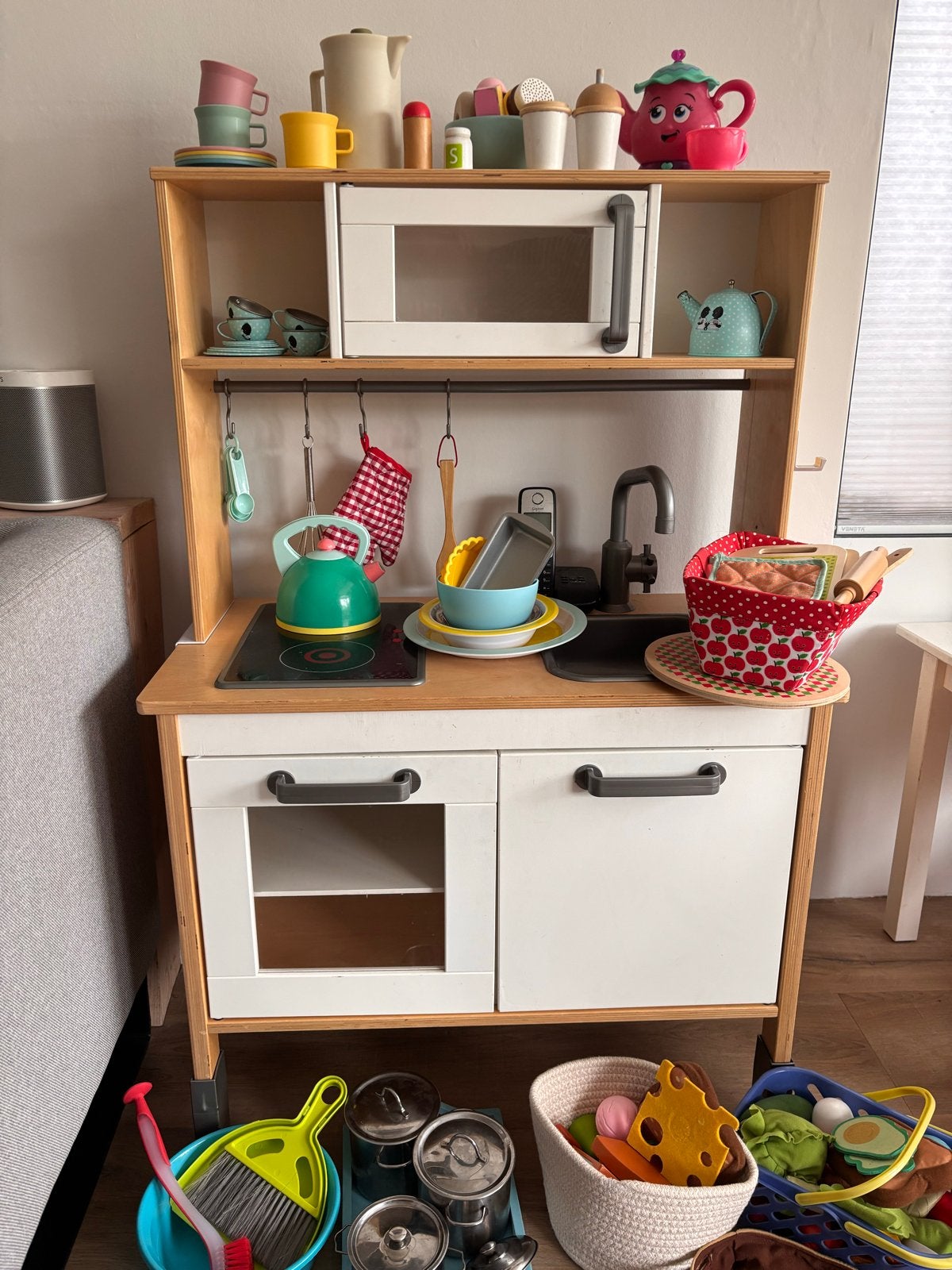 IKEA DUKTIG kinderkeuken met accessoires, Ophalen, Zo goed als nieuw, Hout, Speelkeuken