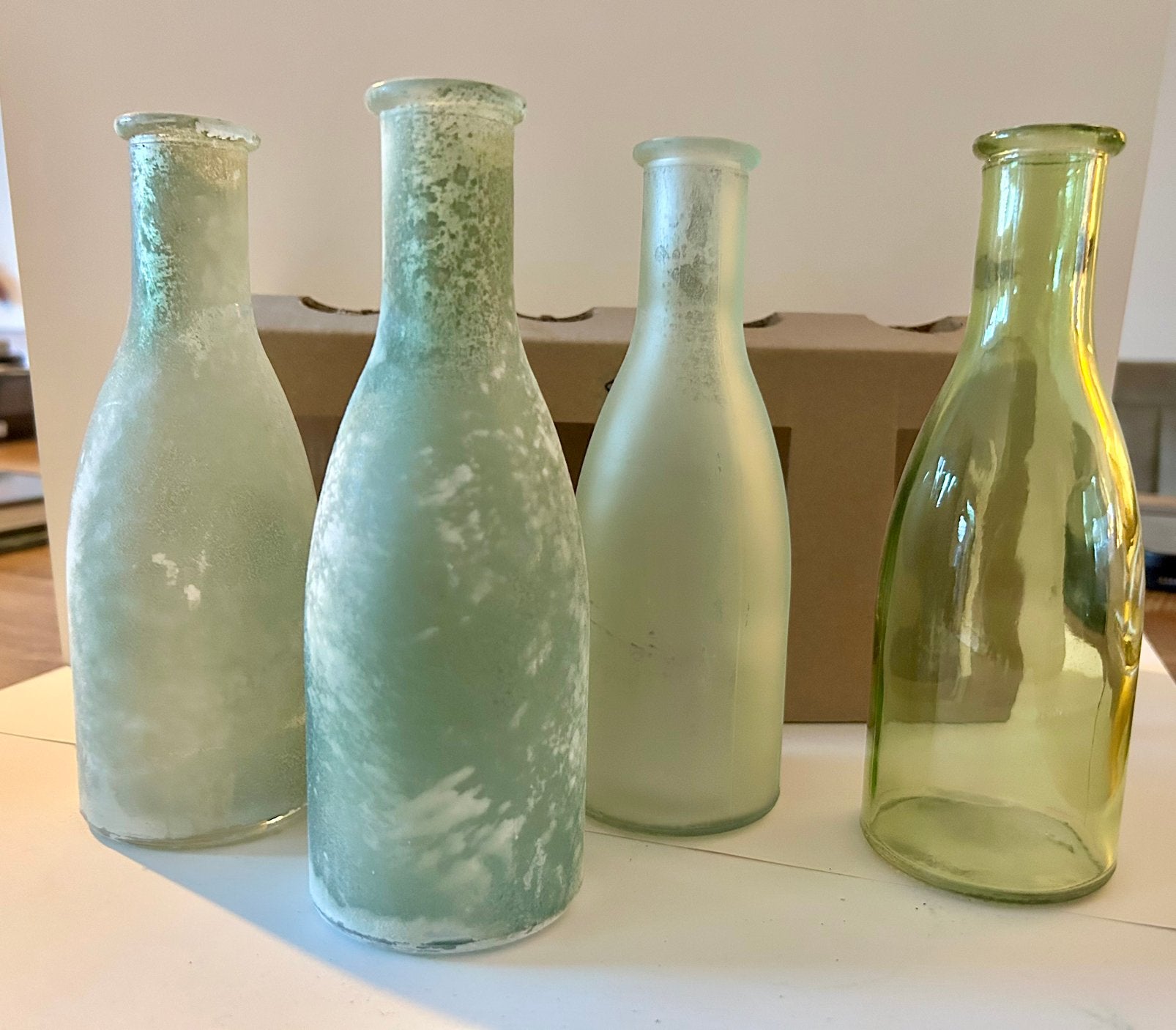Set van 4 glazen fles vazen, Nieuw, Ophalen of Verzenden, Glas, Geschikt voor droogbloemen