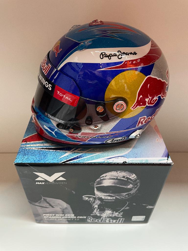 Max Verstappen Arai Helm 1:2 Spain 2016 1st Win, Ophalen of Verzenden, Nieuw, Formule 1