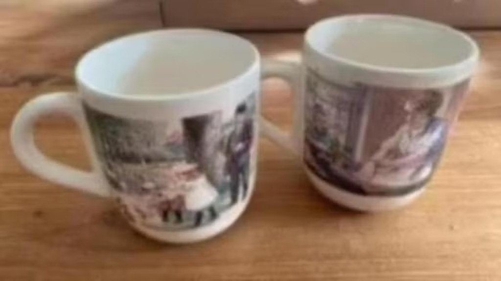 2 bekers/ mokken Ot en Sien, Ophalen of Verzenden, Nieuw, Overige stijlen, Kop(pen) en/of Schotel(s)