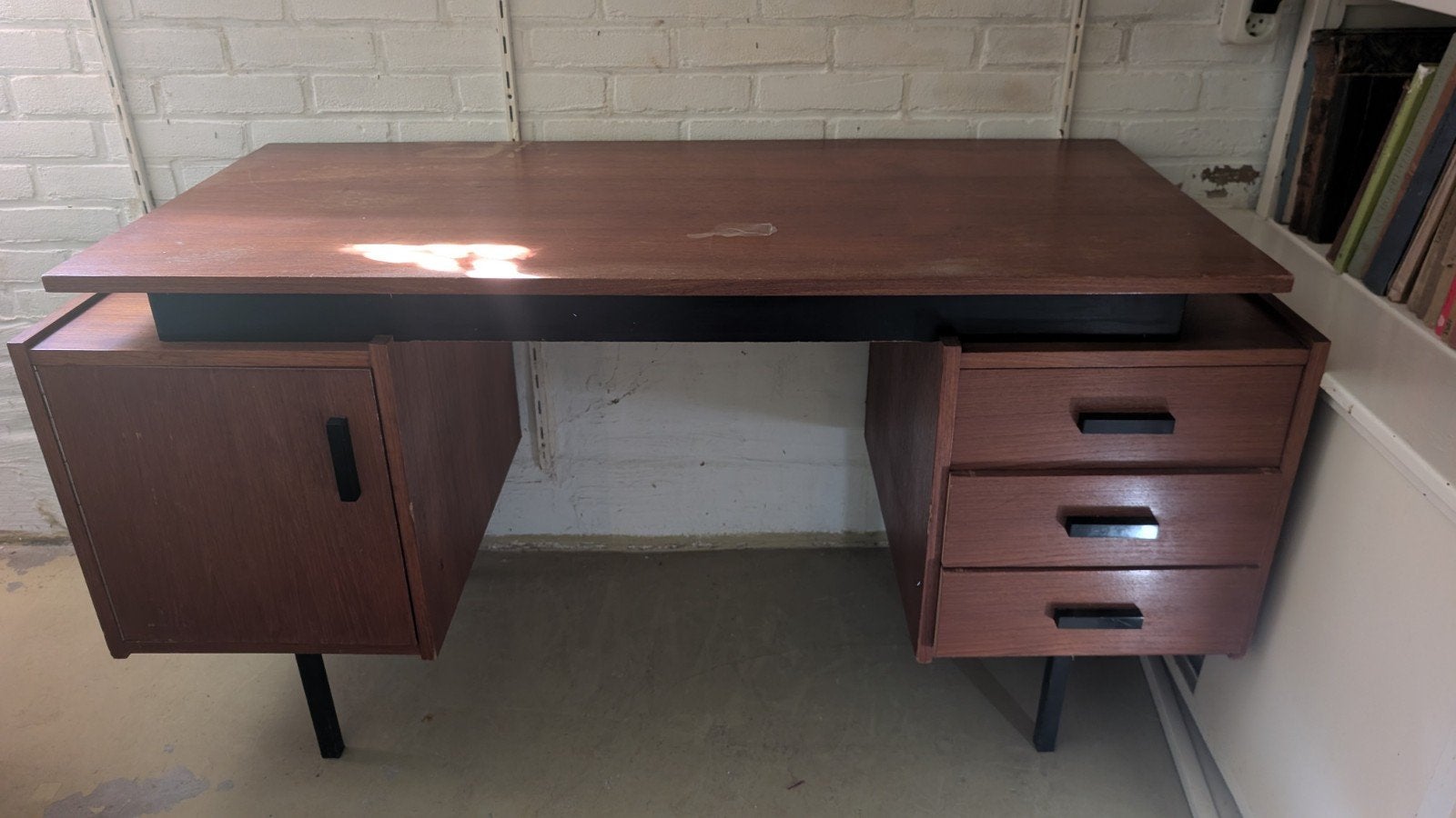 Retro Bureau met 3 Laden en Kastje - Onderhoud Nodig, Ophalen, Gebruikt, Hout, 130 cm