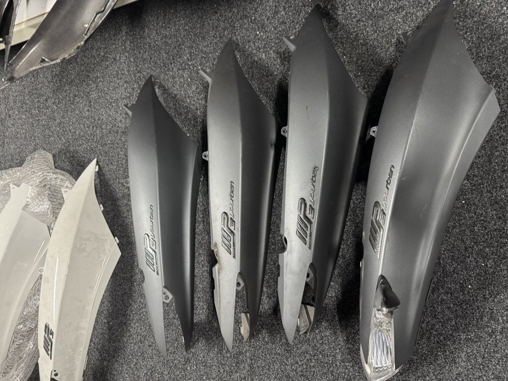 Piaggio 300 HPE & Yourban Zijkap rechts matt grijs, Gebruikt, Niet ingevuld, Niet ingevuld, Ophalen