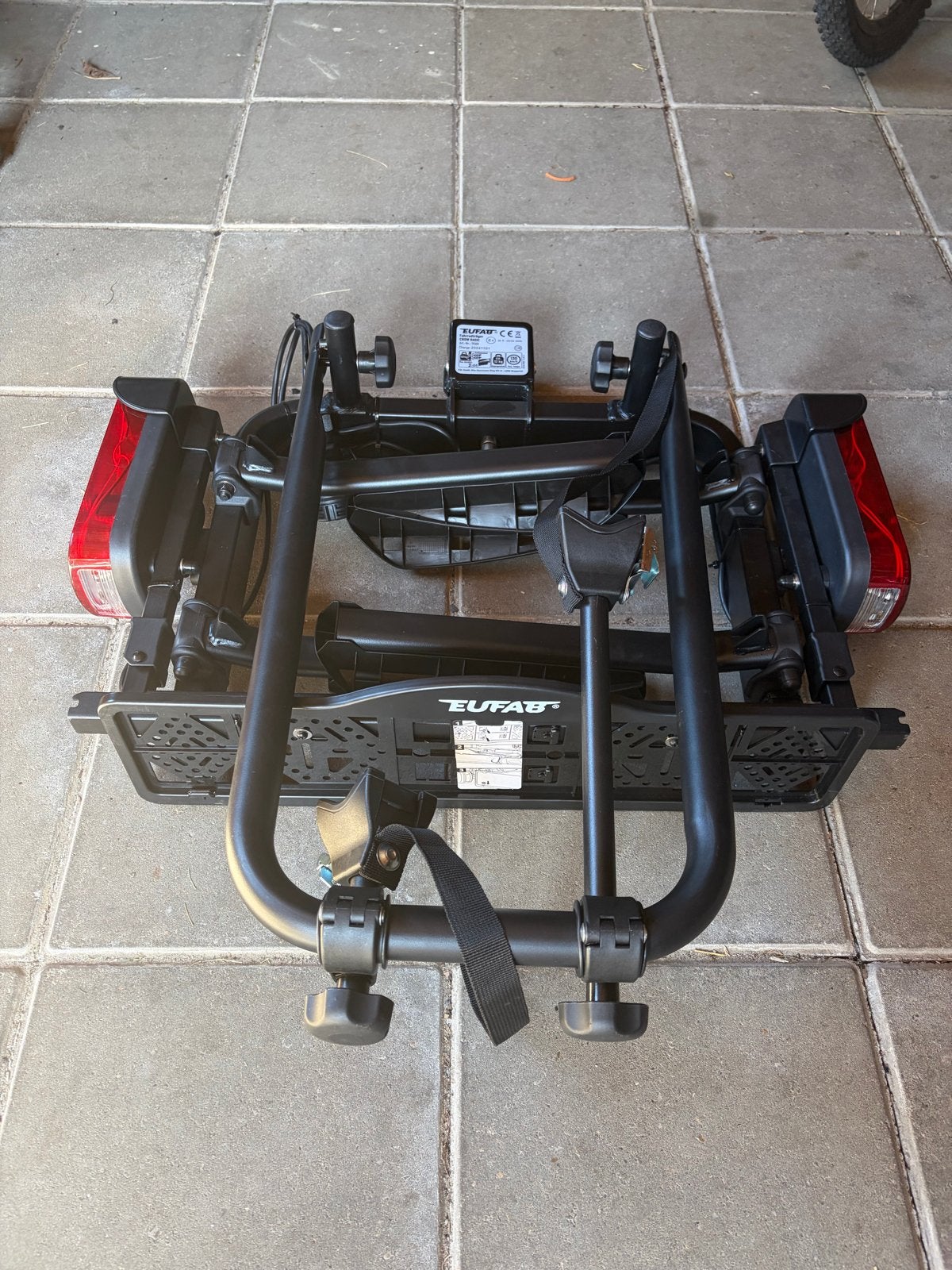 Eufab Crow Basic fietsendrager voor 2 fietsen, Auto diversen, Fietsendragers, Ophalen, 2 fietsen, Zo goed als nieuw, Trekhaakdrager