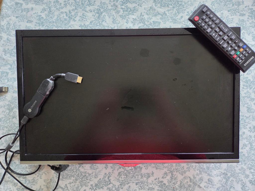 Samsung UE22H5000AW TV met ophangbeugel en Chromecast, Audio, Tv en Foto, Televisies, Ophalen, 50 Hz, Samsung, 40 tot 60 cm