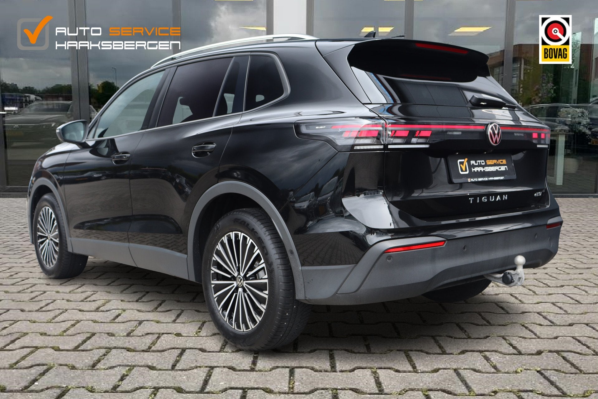 Volkswagen Tiguan 1.5 eTSI Life 150PK | Trekhaak | 360 Camer, Auto's, 4 cilinders, 150 pk, Verwarmde buitenspiegels, Leder en Stof