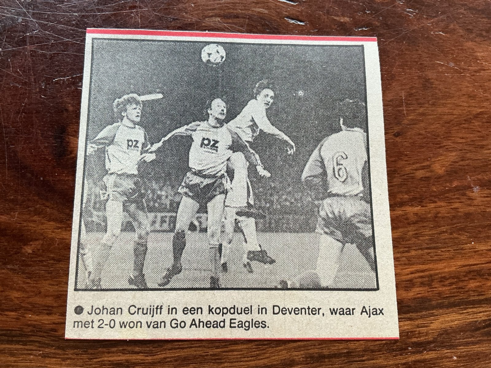Voetbal krantenartikel Go Ahead Eagles Ajax 1983 Cruijff, Ophalen of Verzenden, Knipsel(s)