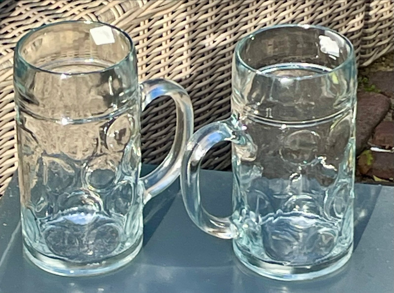 Twee grote kristallen bierpullen, Ophalen of Verzenden