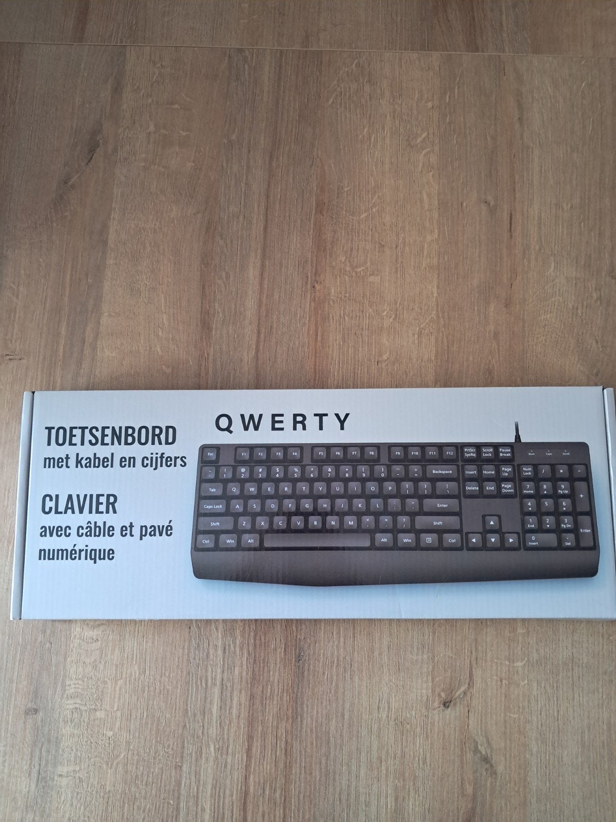 Nieuw QWERTY Toetsenbord met kabel en cijfers, Nieuw, Ophalen of Verzenden, Qwerty, Bedraad