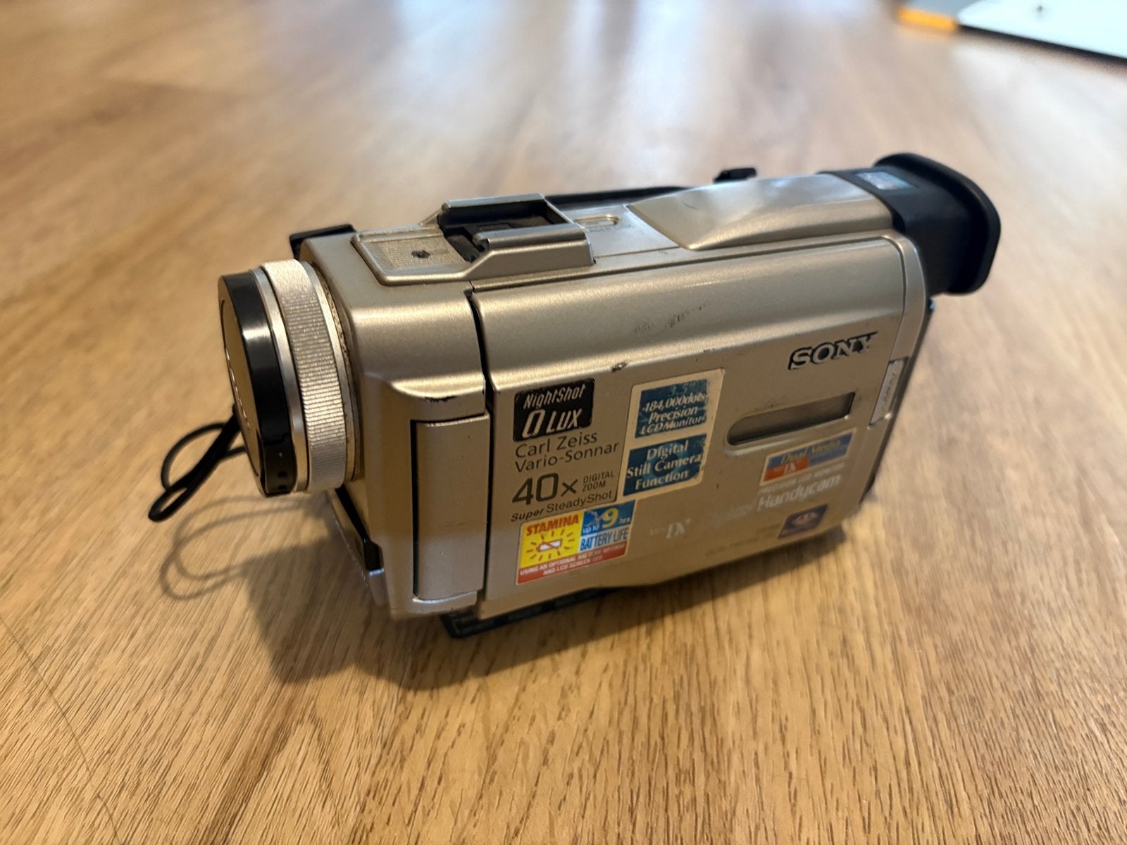 Sony DCR-TRV10E Digital Handycam - Vintage Mini DV Camera, Audio, Tv en Foto, Mini dv, Gebruikt, 20x of meer, Ophalen of Verzenden