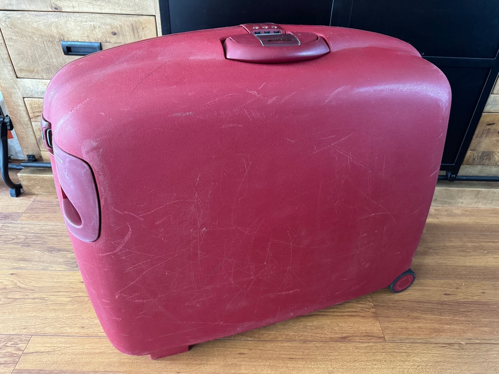 Vliegtuig koffer samsonite hard plastic groot, Ophalen, Gebruikt, Hard kunststof, Slot