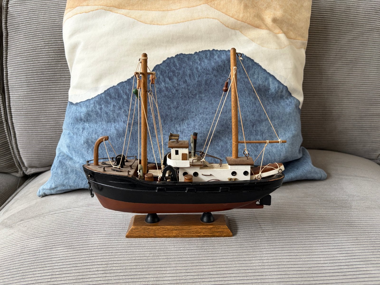 Gedetailleerd Modelbouw Vissersbootje - Decoratief, Ophalen, Gebruikt, Groter dan 1:32, Overige merken