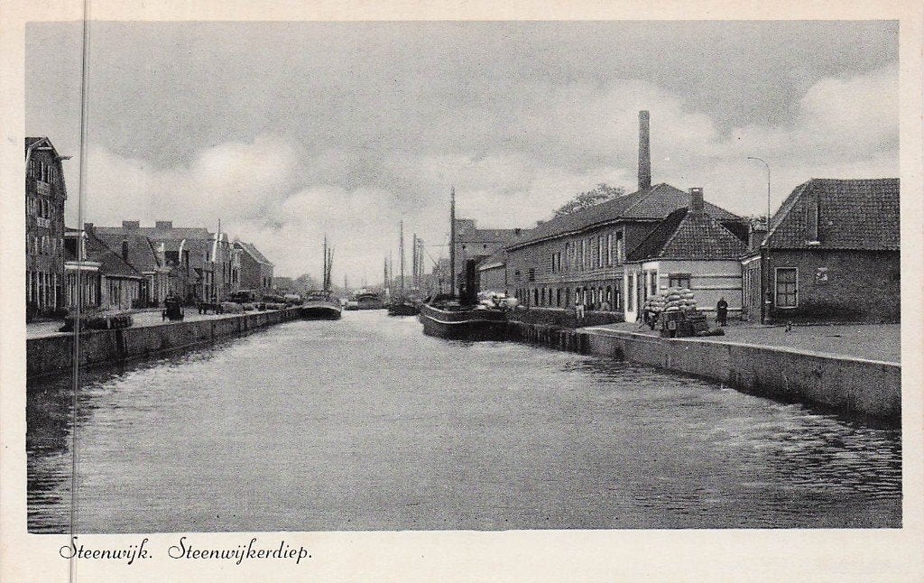 Steenwijk - Steenwijkerdiep met fabrieken en boten 1935?, Ophalen of Verzenden, 1920 tot 1940, Gelopen, Overijssel