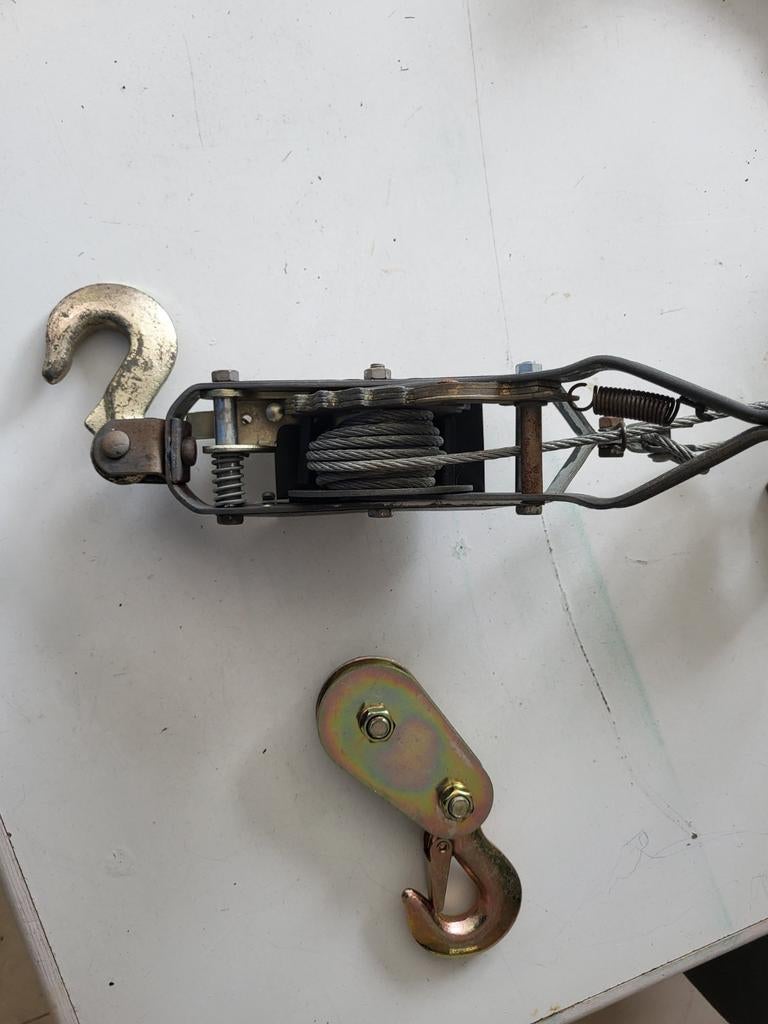 Handmatige kabeltrekker/lier met katrol, Ophalen of Verzenden, Gebruikt, Handmatig