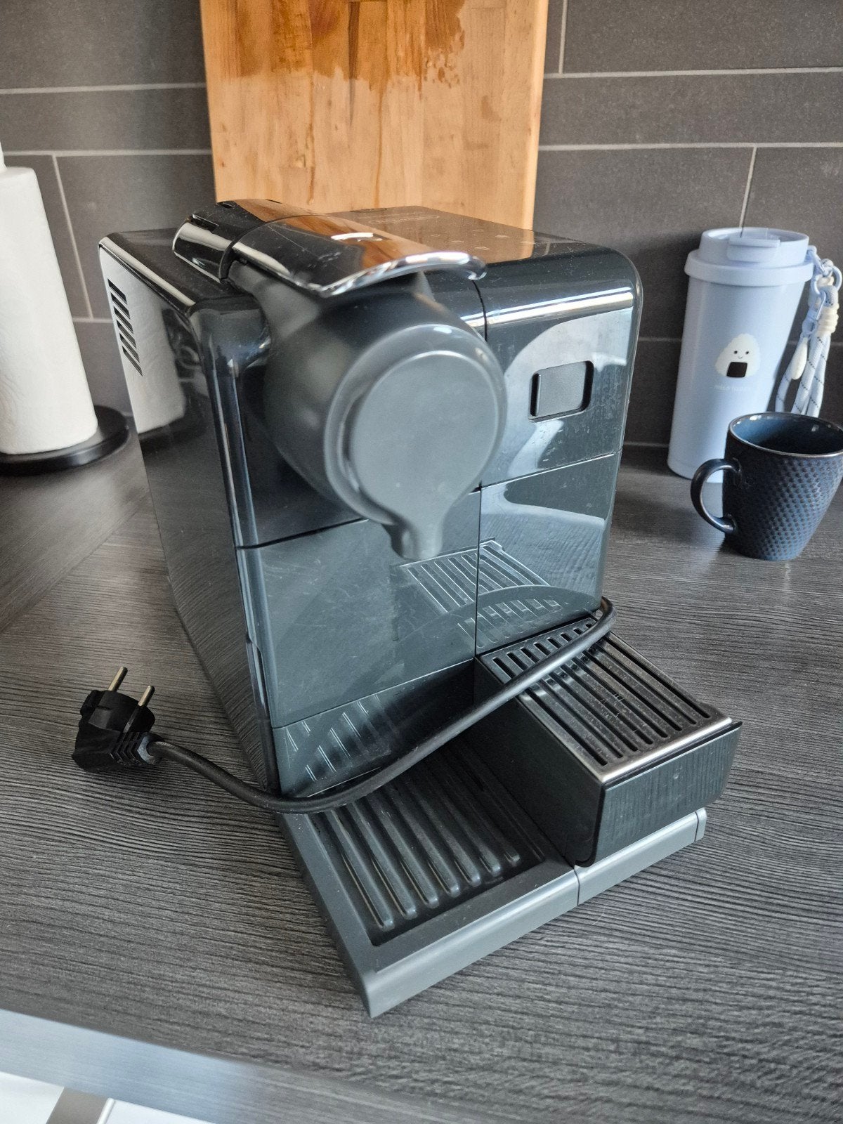 Nespresso DeLonghi koffiezetapparaat - Defect/lekt, Witgoed en Apparatuur, Koffiezetapparaten, Ophalen, Niet werkend, Koffiemachine