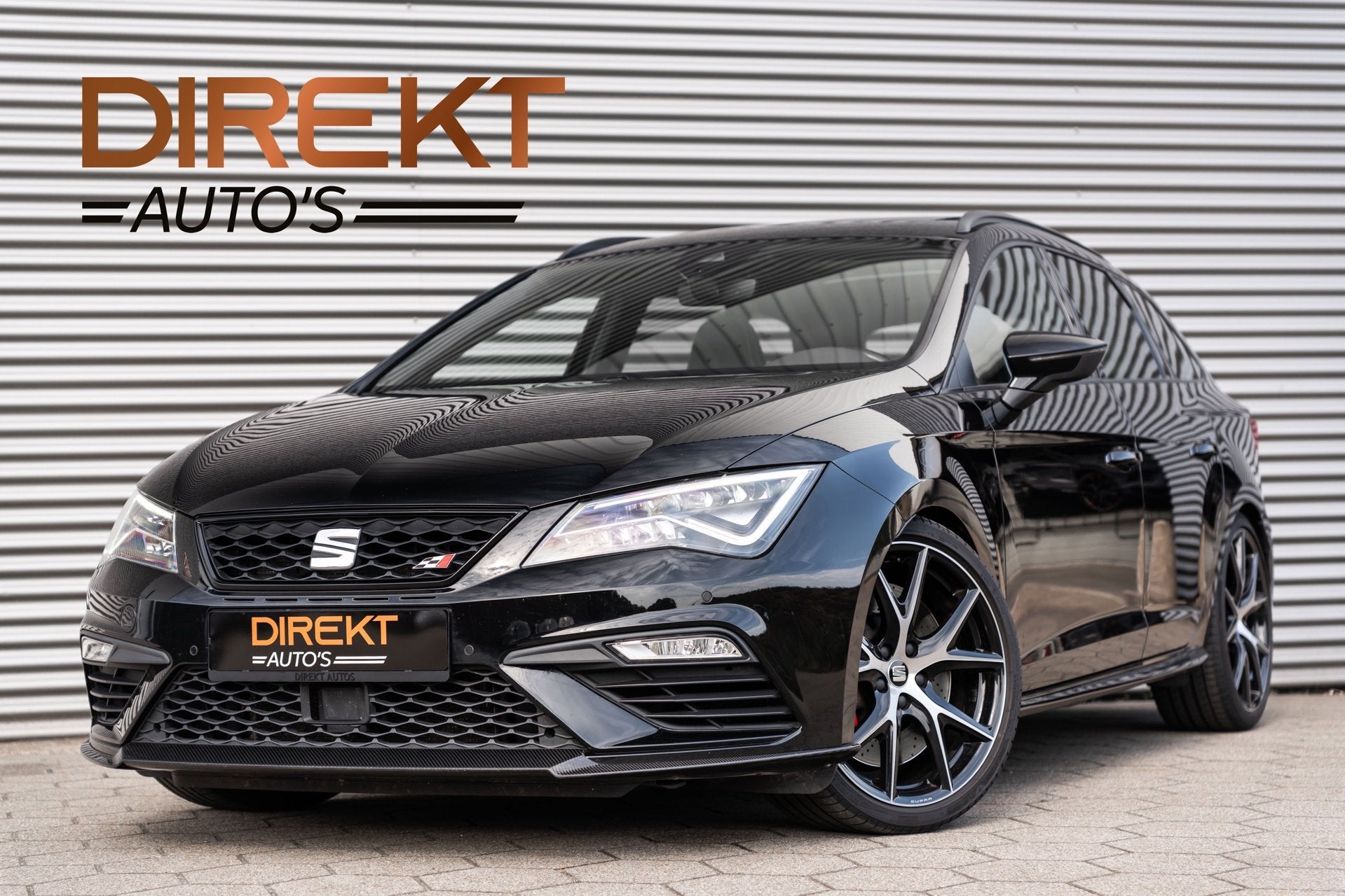 SEAT Leon ST 2.0 TSI 4DRIVE CUPRA CARBON EDITION PANO BEATS, Auto's, Seat, Automaat, Gebruikt, Zwart, 4 cilinders