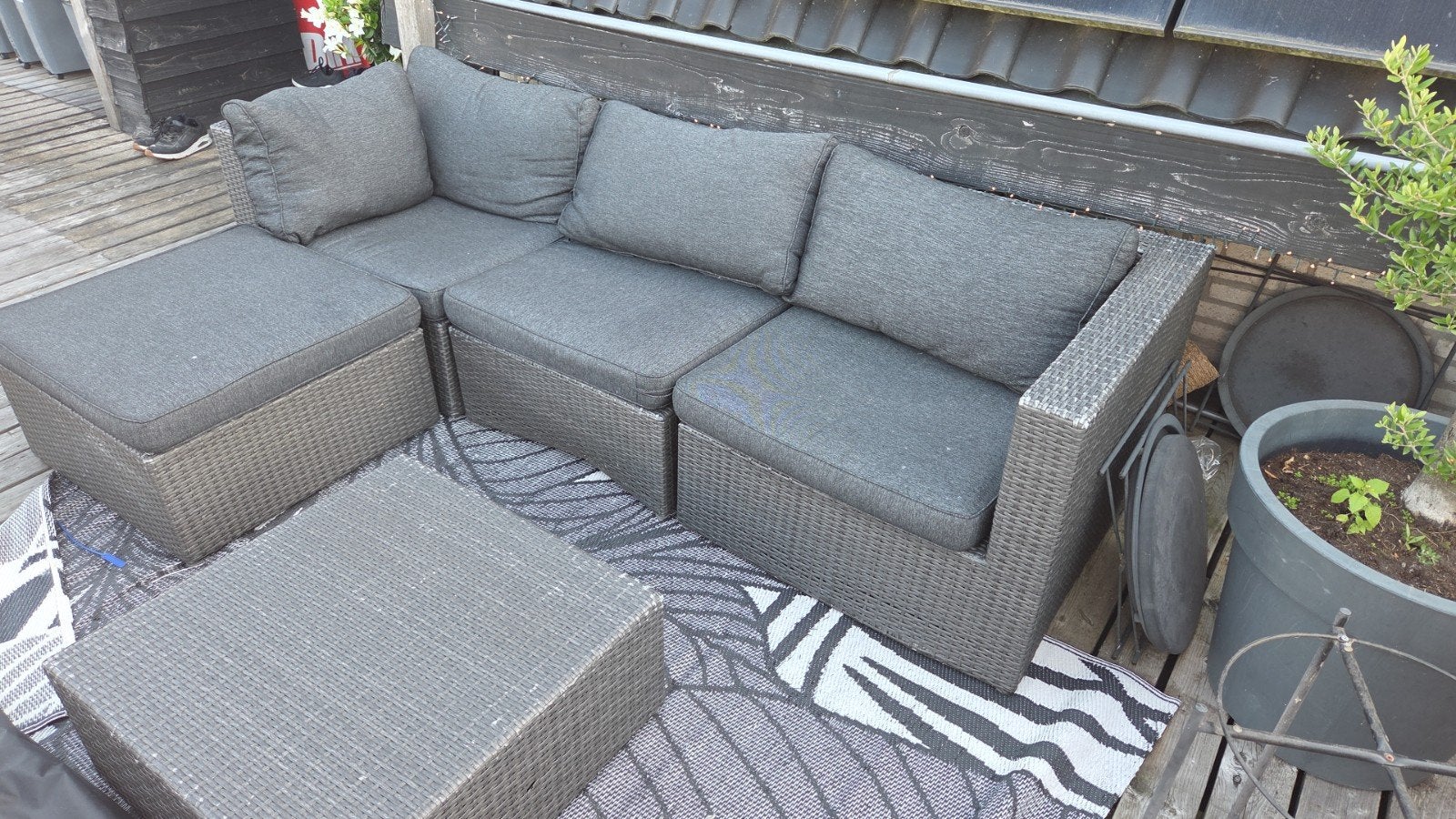 Le Sud loungeset 3-zits met hocker in goede staat, Tuin en Terras, Tuinsets en Loungesets, Ophalen, Gebruikt, Bank, 3 zitplaatsen